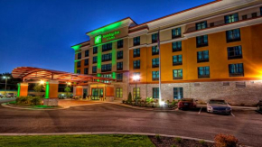  Holiday Inn & Suites Tupelo North, an IHG Hotel  Тупело
